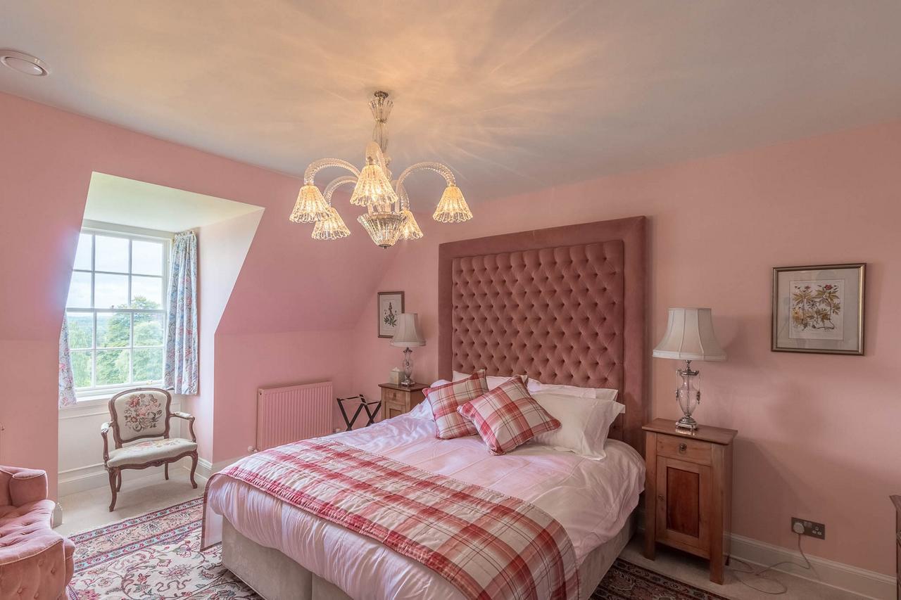Готель Blervie House Форрес Екстер'єр фото